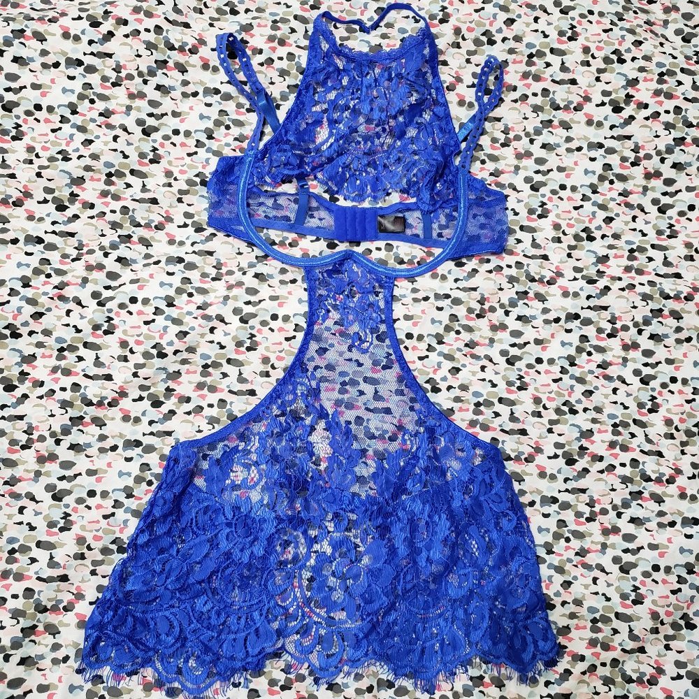 Fredericks of Hollywood blue open cup lace apron